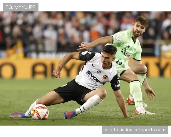 瓦伦西亚客场困境分析 防守漏洞成保级路上隐患